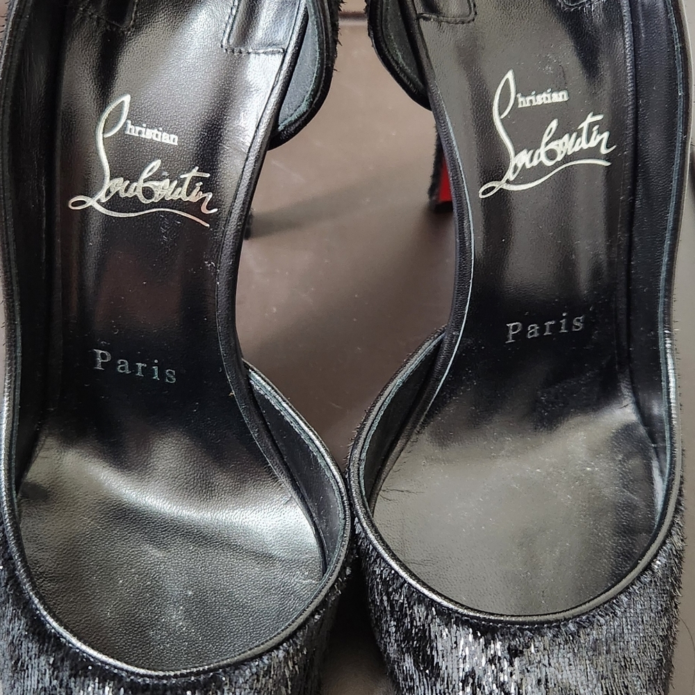 Christian Louboutin  Black Heels Authentic With Bag/pouch And extra Heel Taps
